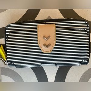 Wristlet with phone slot